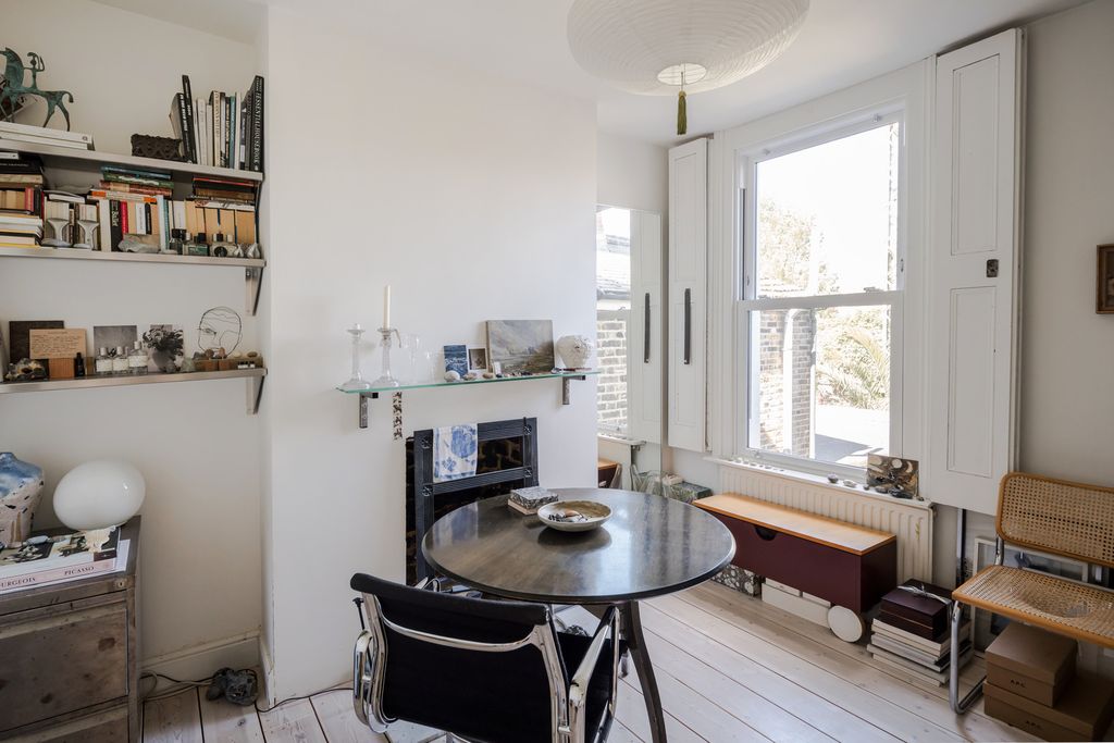 Property photo 3 of 22 339947 - 11B Lichfield Road-8.Jpeg