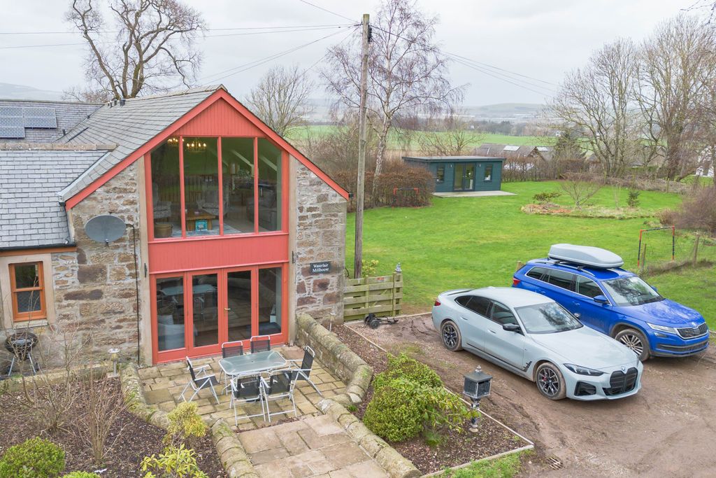 Property photo 1 of 33 Front Aerial