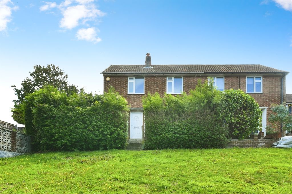 Property photo 1 of 7