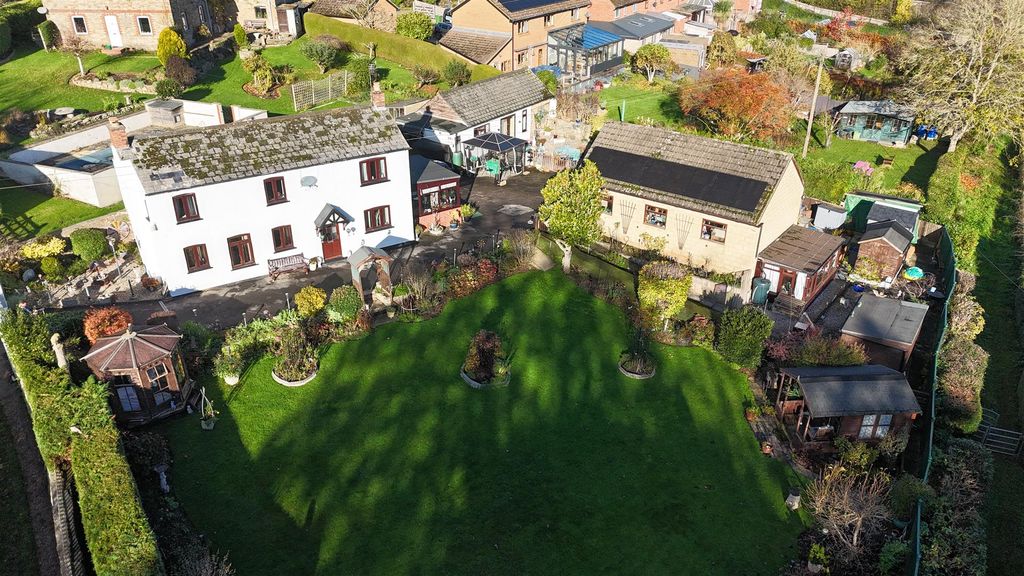 Property photo 2 of 41