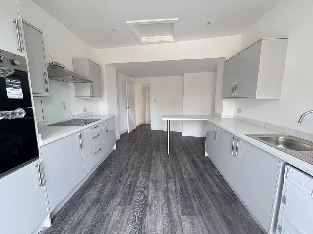 Property photo 2 of 13 6.Jpg