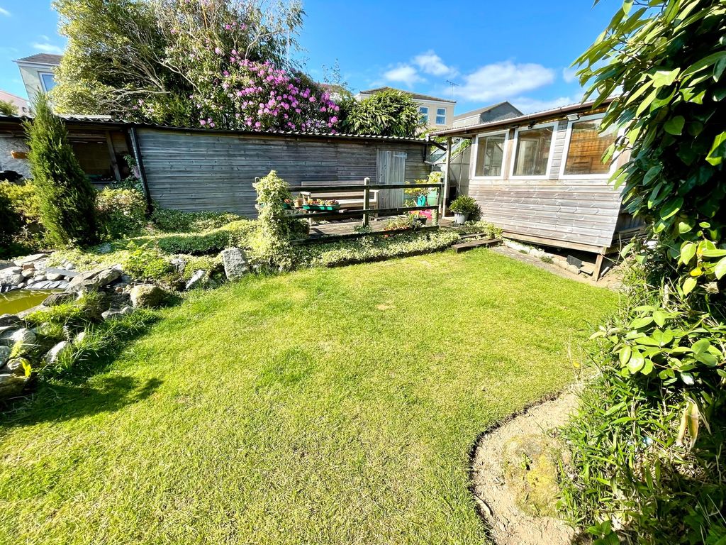 Property photo 3 of 27