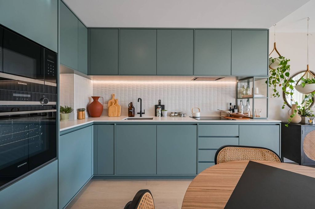 Property photo 3 of 37