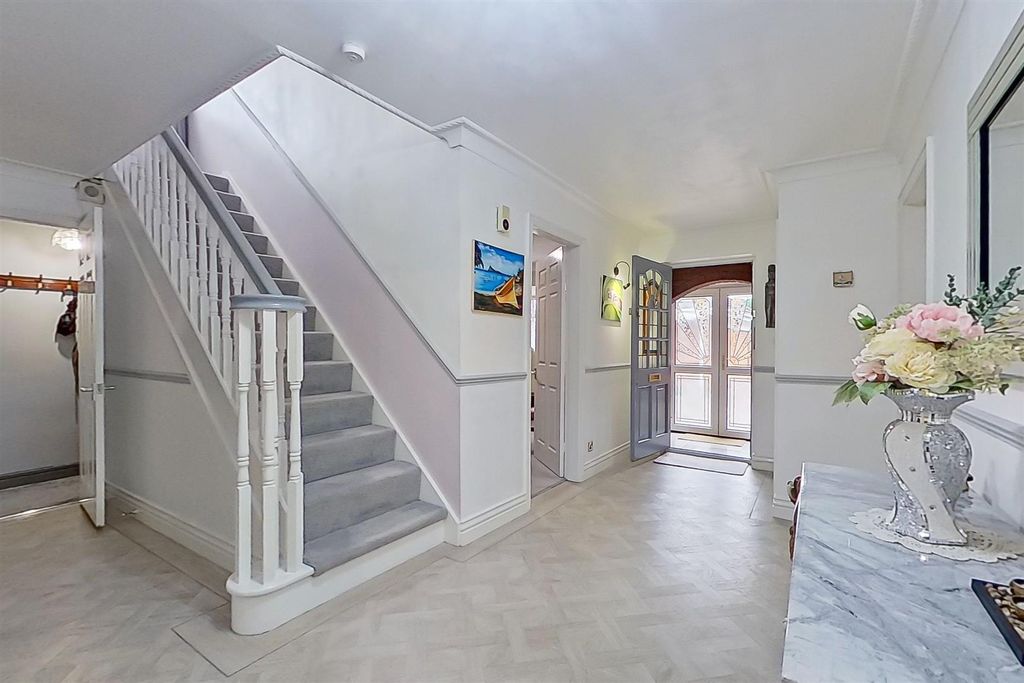 Property photo 3 of 38 209 Birmingham Road Inside-42.Jpg