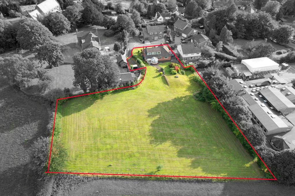 Property photo 2 of 30
