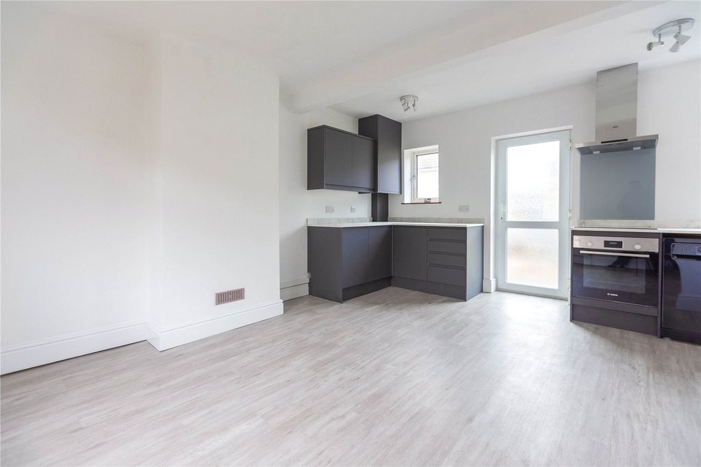 Property photo 1 of 22 Picture No. 16