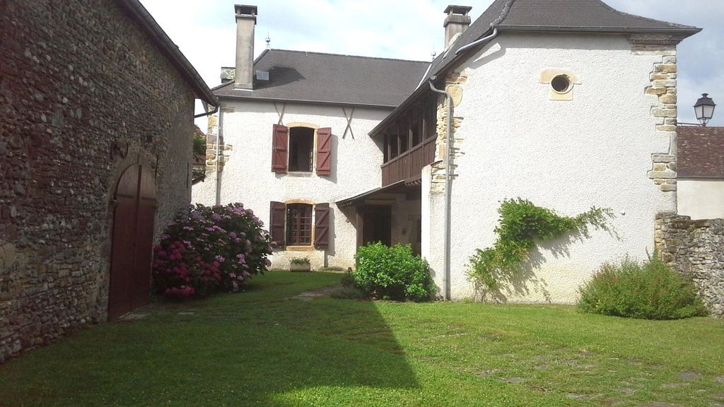 Property photo 1 of 15