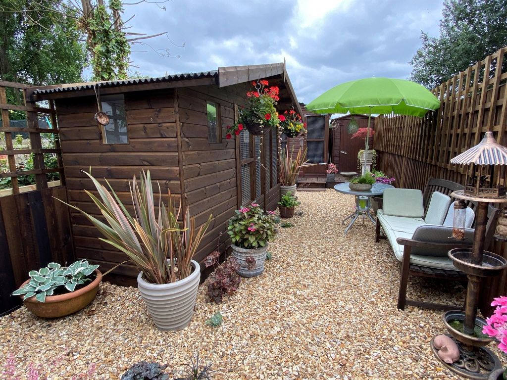 Property photo 2 of 9 Garden