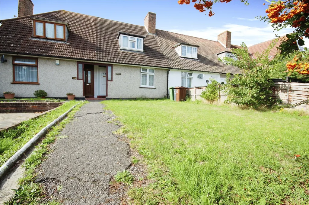 House in Essex RM10 - View 3