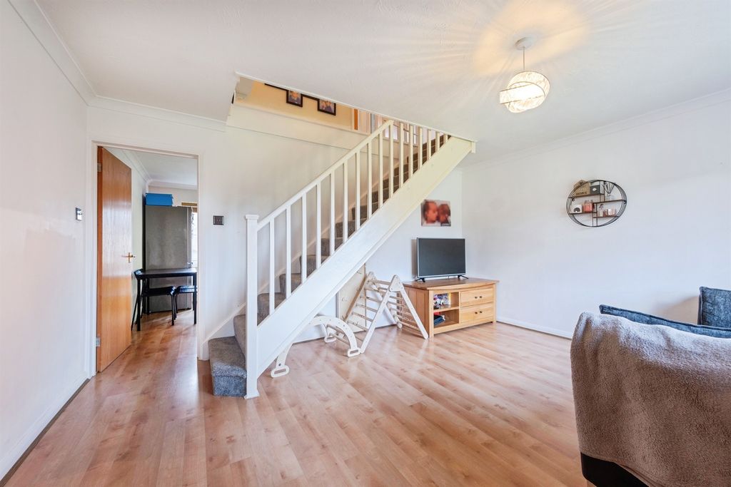 Property photo 3 of 20