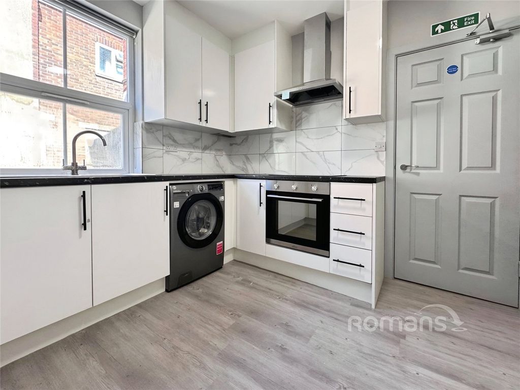 Property photo 2 of 4 Picture No. 04