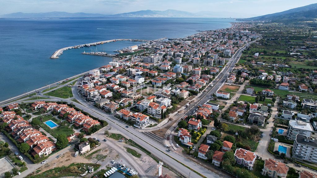 Property photo 2 of 52