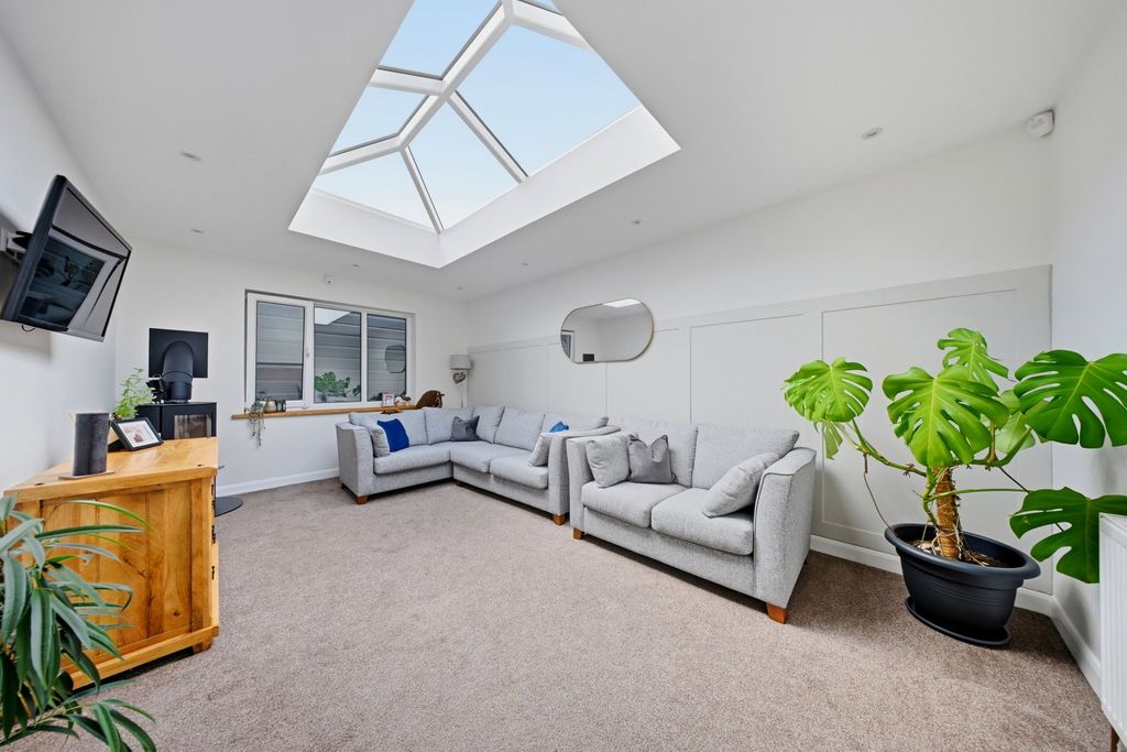 Property photo 2 of 49