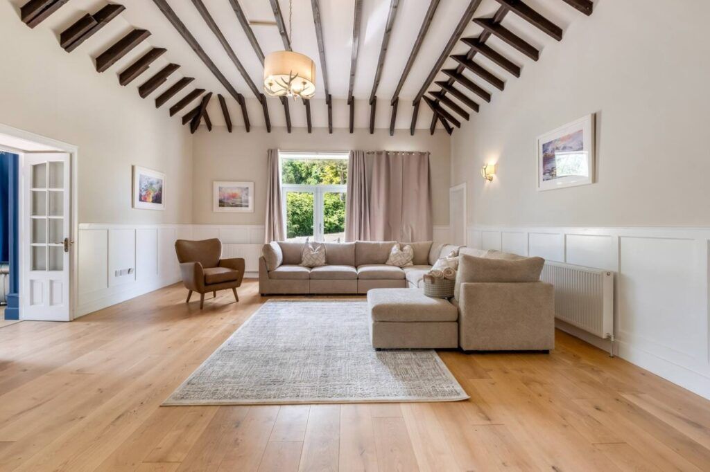 Property photo 2 of 35