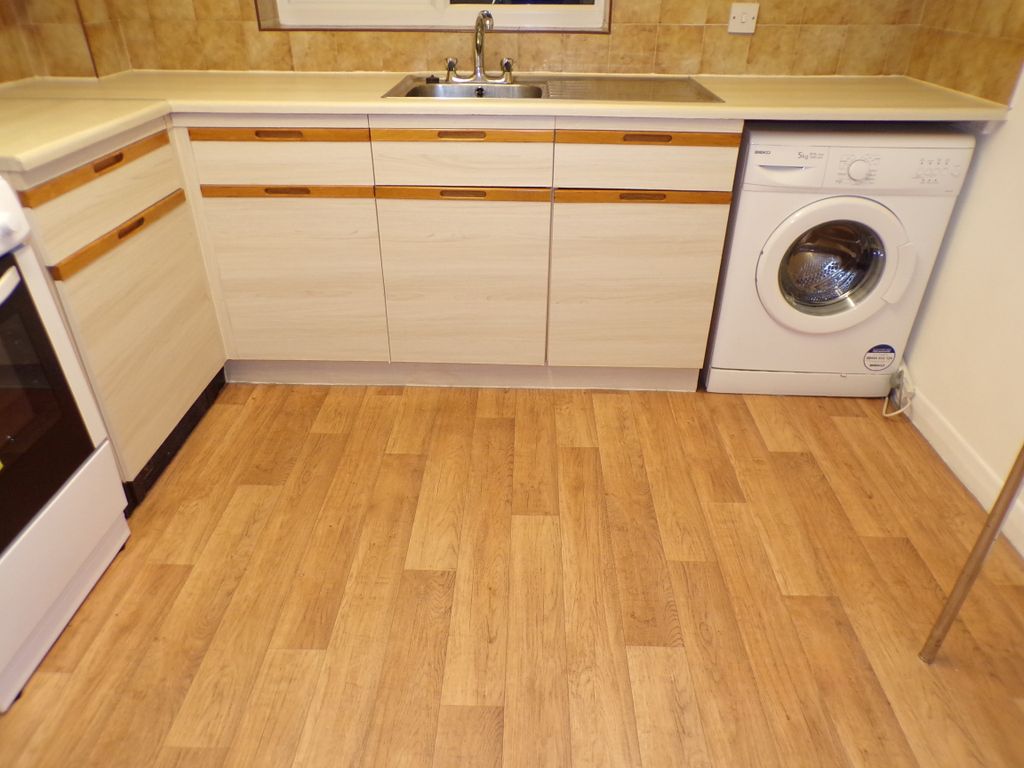 Property photo 2 of 15 Kitchen 