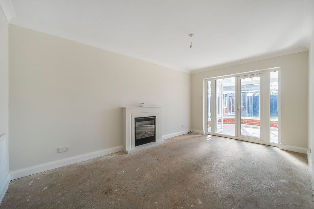 Property photo 3 of 17