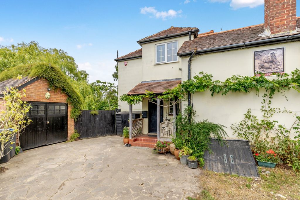 Property photo 2 of 26 The Old Endeavour