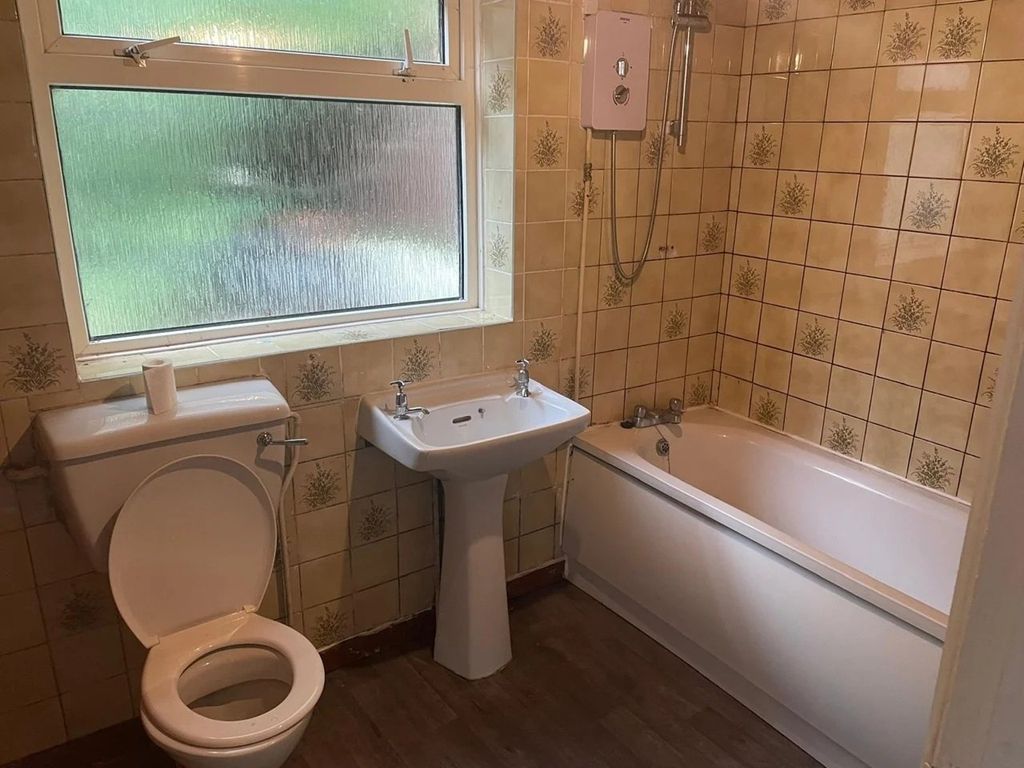 Property photo 3 of 12 Gallery