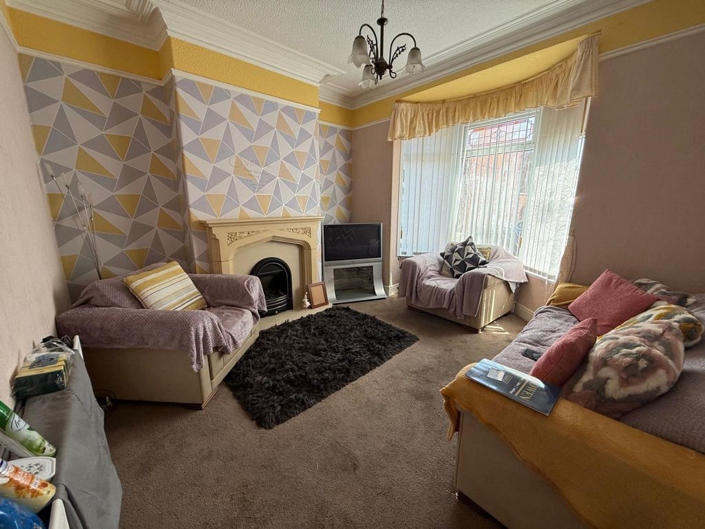 Property photo 3 of 8 E11Bab96-2940-401F-8E92-321dc38A962c