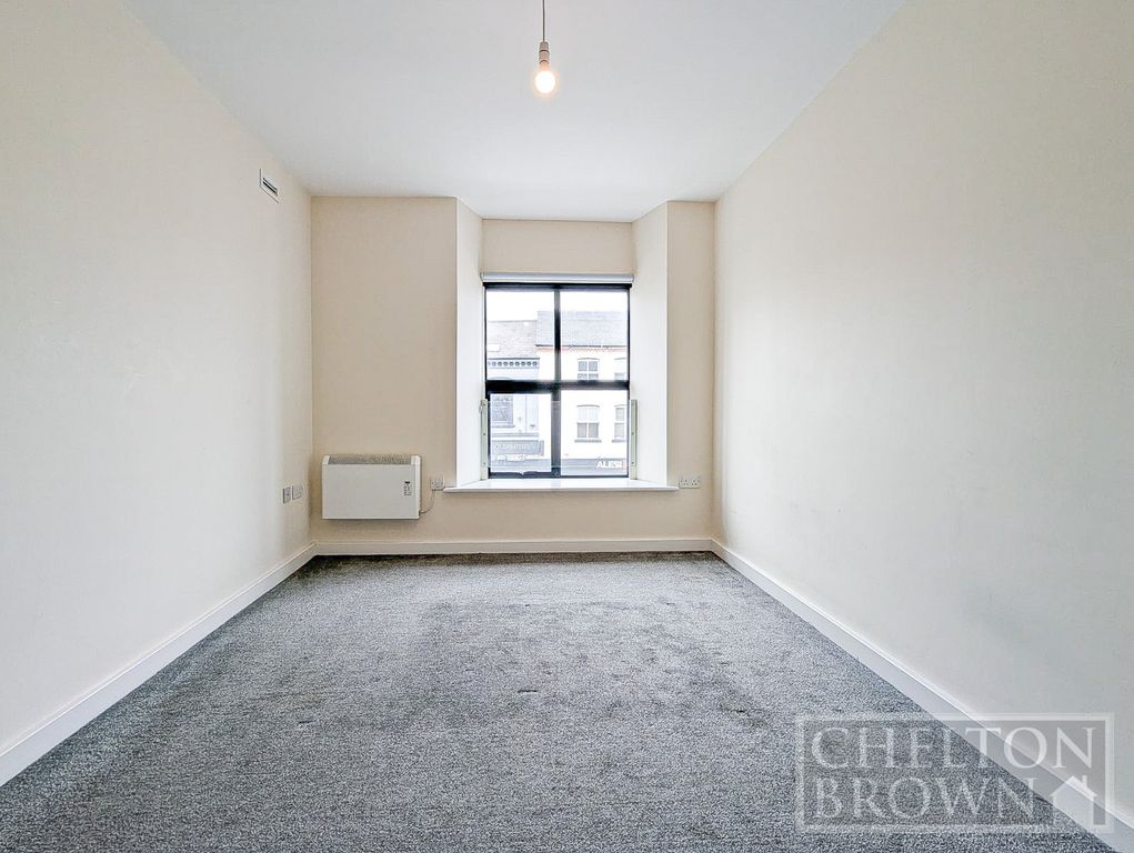 Property photo 3 of 17 Bedroom