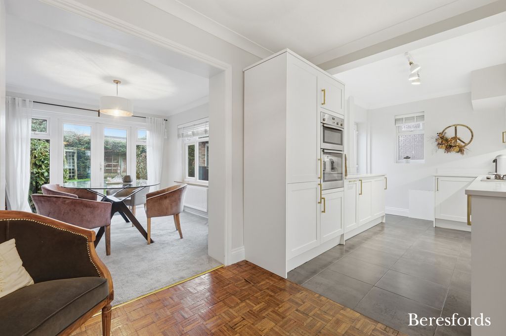 Property photo 2 of 28 Picture No. 45