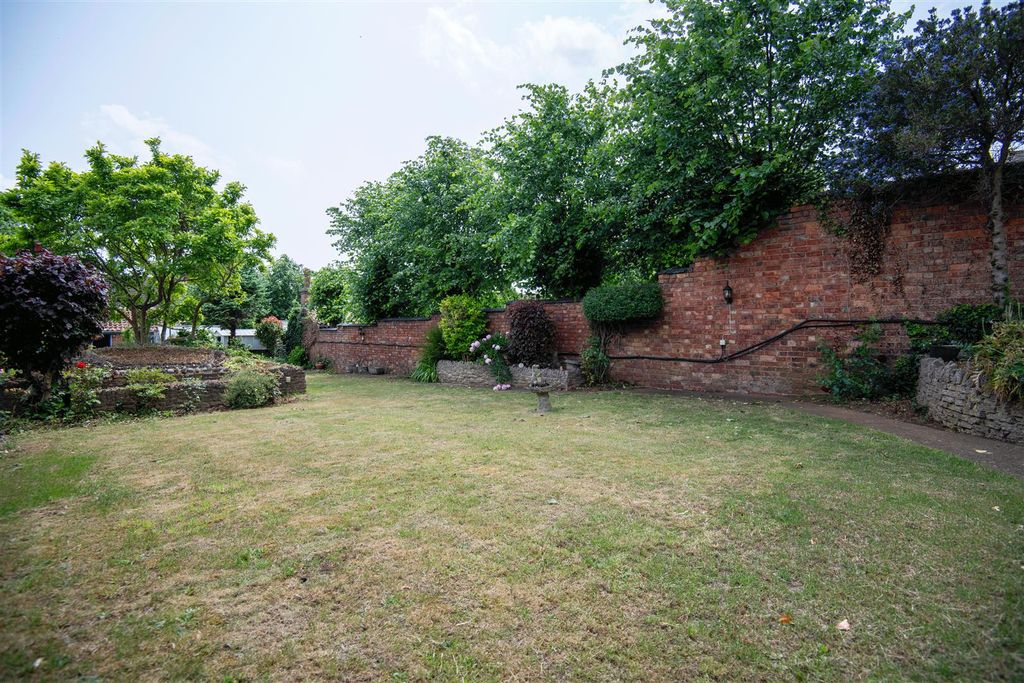 Property photo 3 of 22 Dsc_0217-Hdr.Gif
