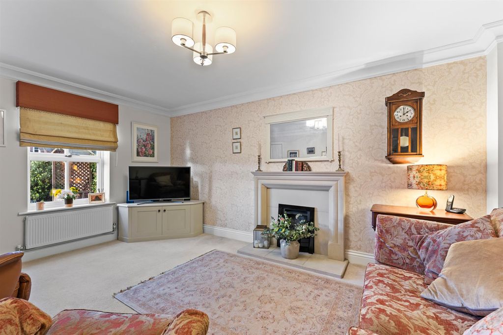 Property photo 3 of 38 1 Whipling Close-16.Jpg