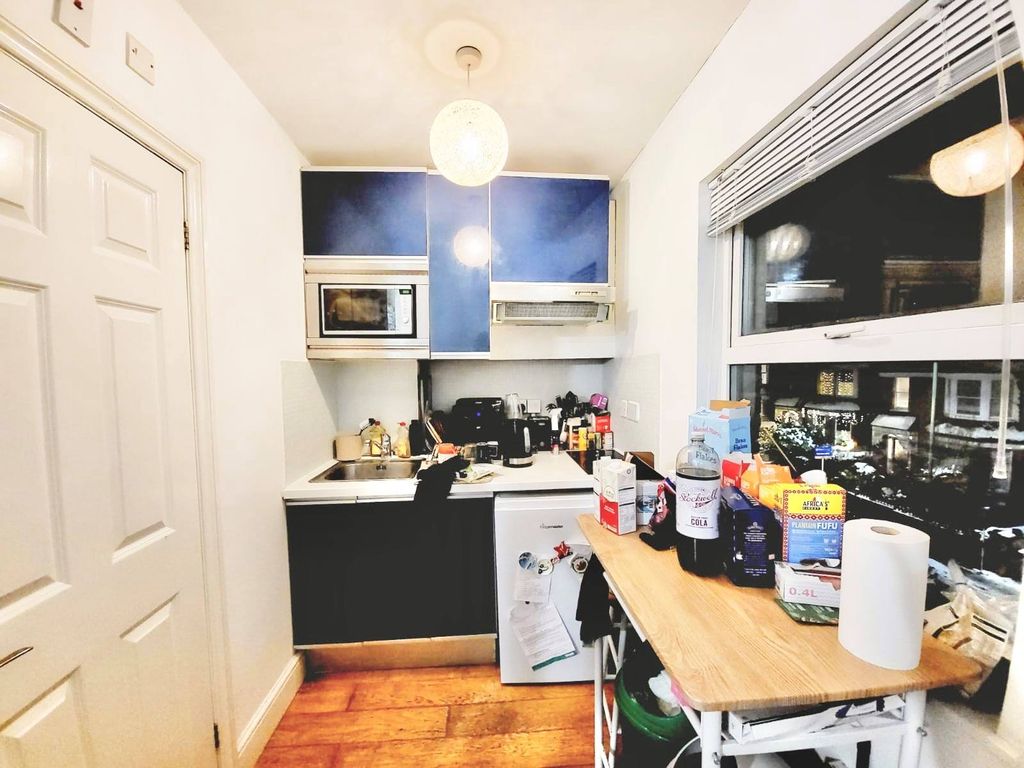 Property photo 2 of 6 Gallery