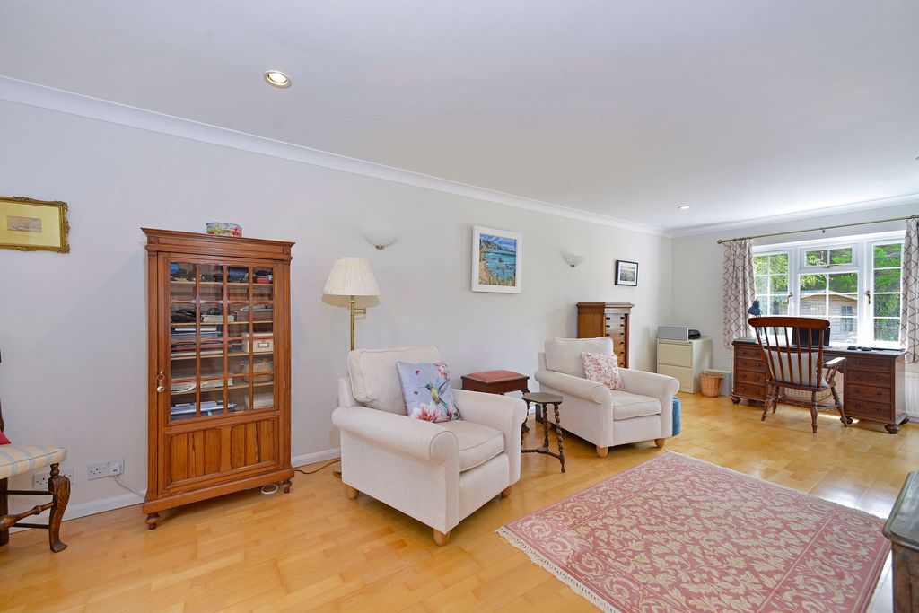 Property photo 3 of 19 Photo 3