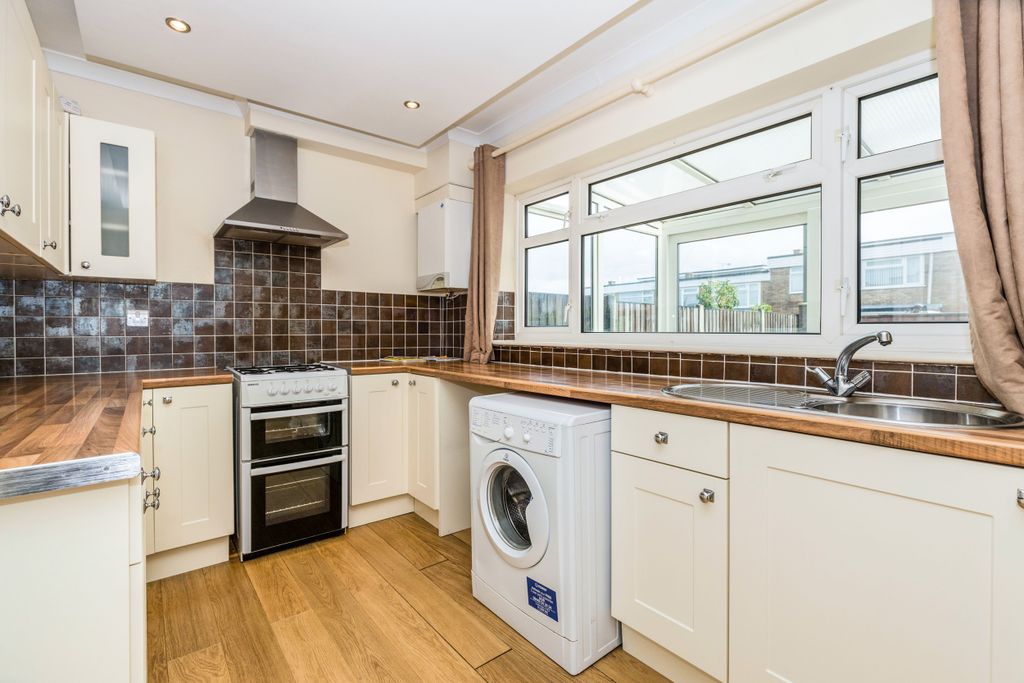 Property photo 2 of 11 A354F6Ae-7Eaf-47Fb-9