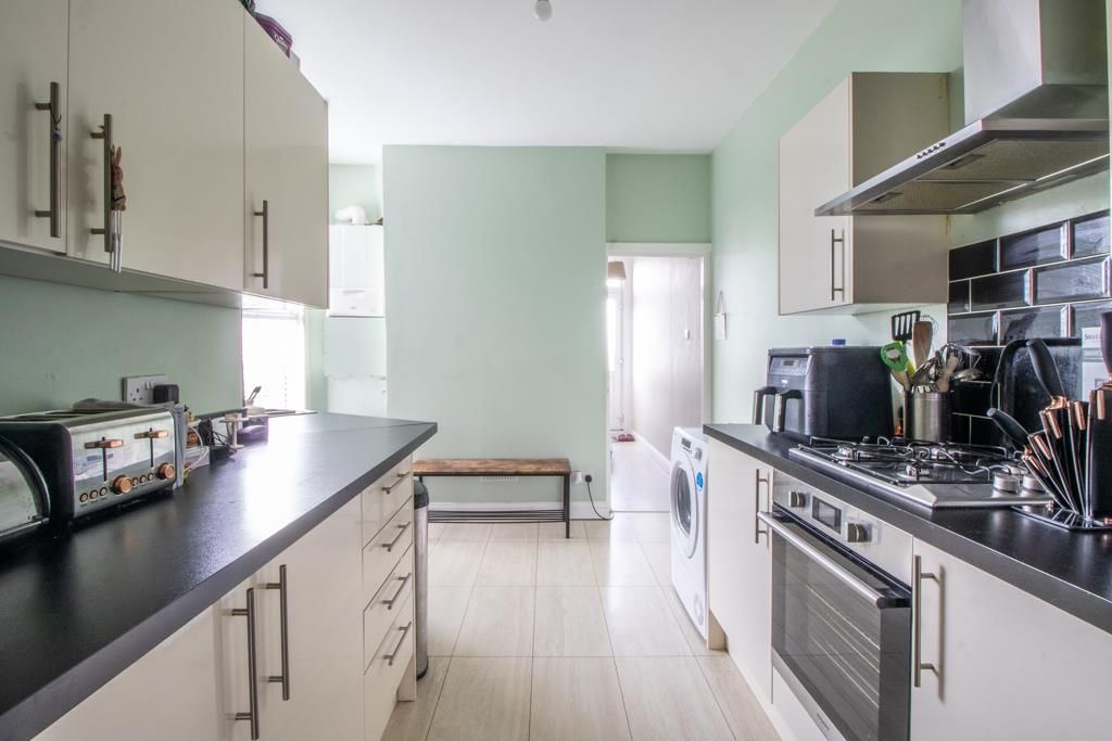Property photo 2 of 13 Kitchen