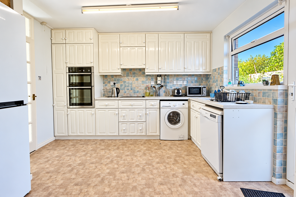 Property photo 3 of 13 4D0F8928-D5Ac-4D2E-9Ff7-7F2Bf99Fa6E1