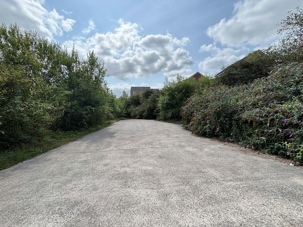 Property photo 3 of 6 Panteg 07.Jpg