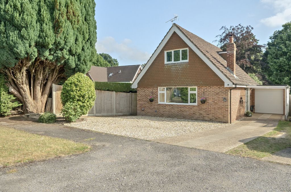 Property photo 1 of 17 1312697-2-685Ad4E...