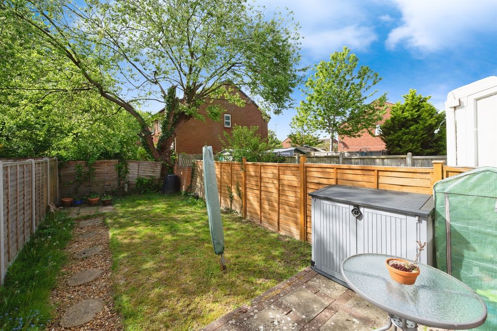 Property photo 2 of 17