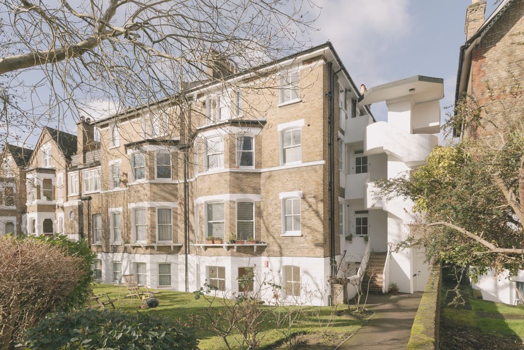 Property photo 1 of 24