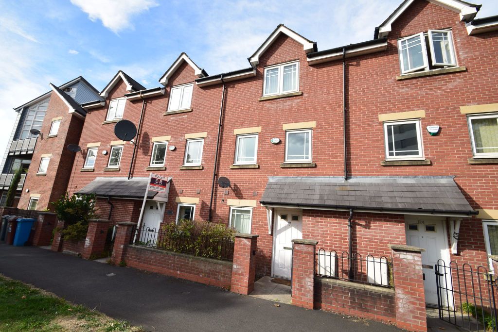 Property photo 1 of 15 4 Bedroom House For Rent