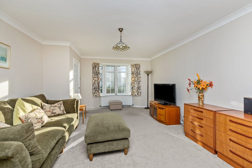 Property photo 3 of 13 4731334