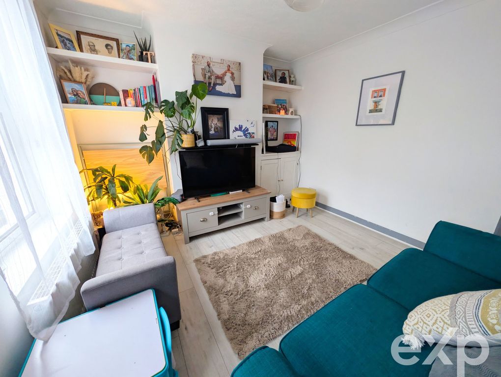 Property photo 3 of 12