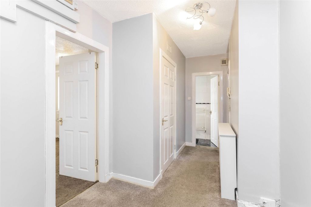 Property photo 2 of 14 Picture No. 03