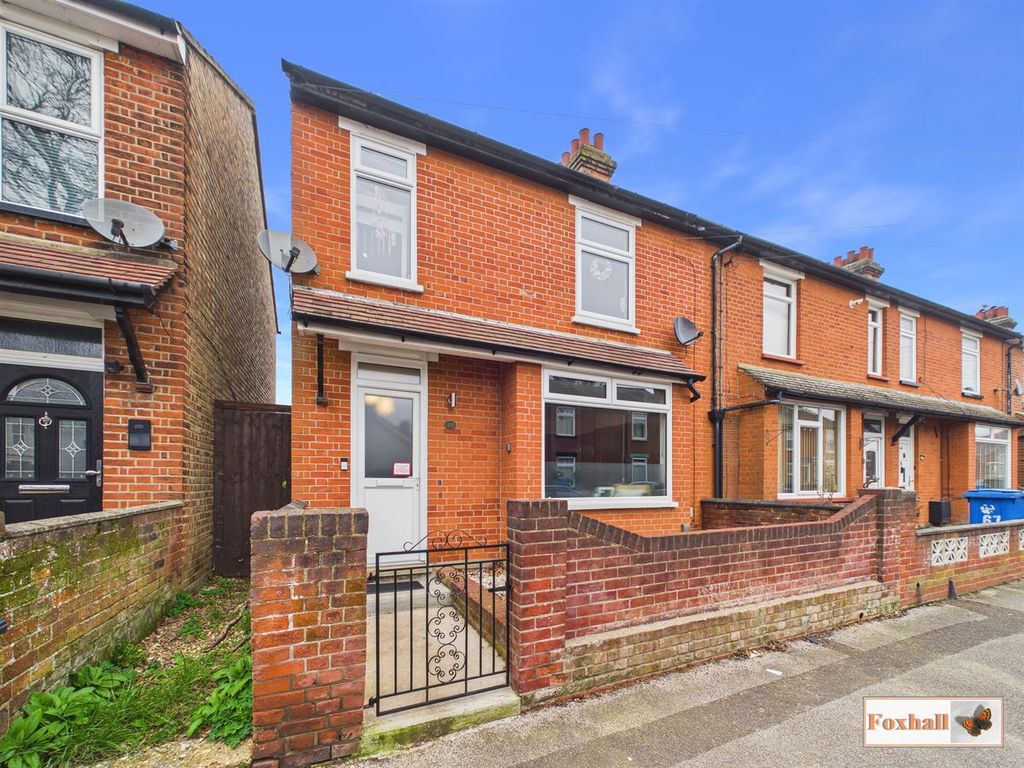 Property photo 1 of 17 Front Garden