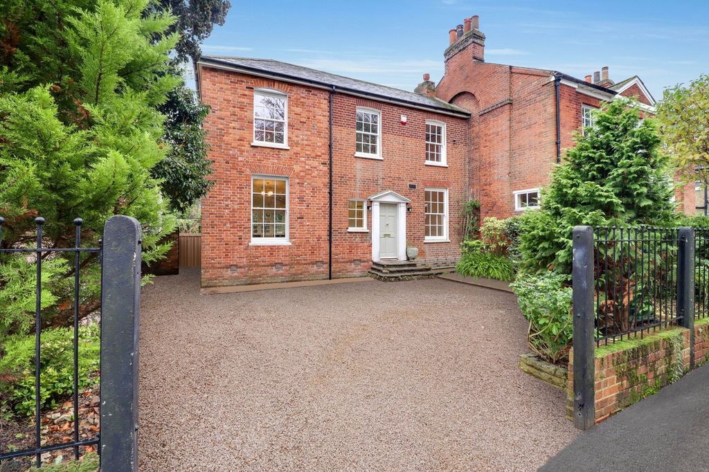 Property photo 1 of 14