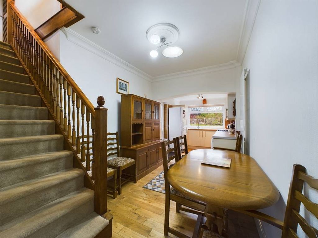 Property photo 3 of 39