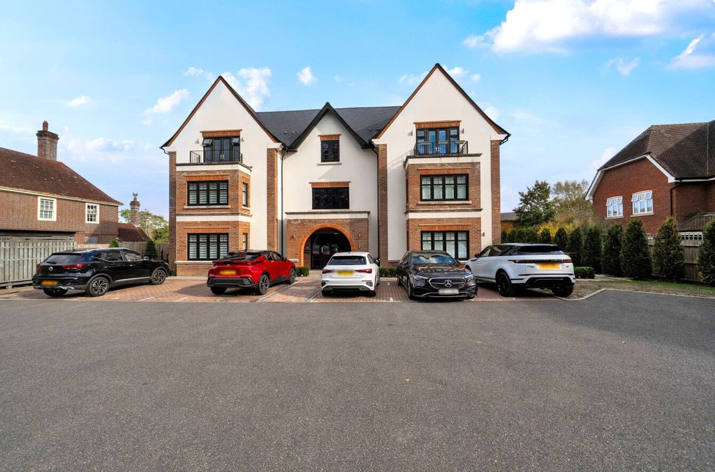 Property photo 2 of 29 Picture No. 05