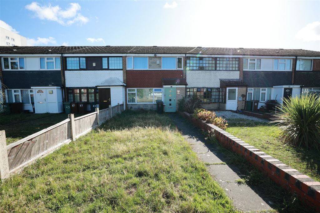 Property photo 1 of 11 R6__5139.Jpg