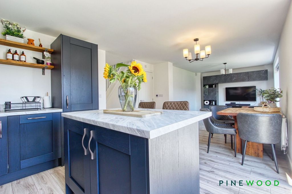 Property photo 3 of 34 Kitchen Diner