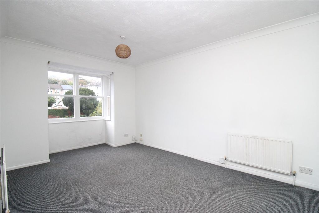 Property photo 2 of 8 Living Room