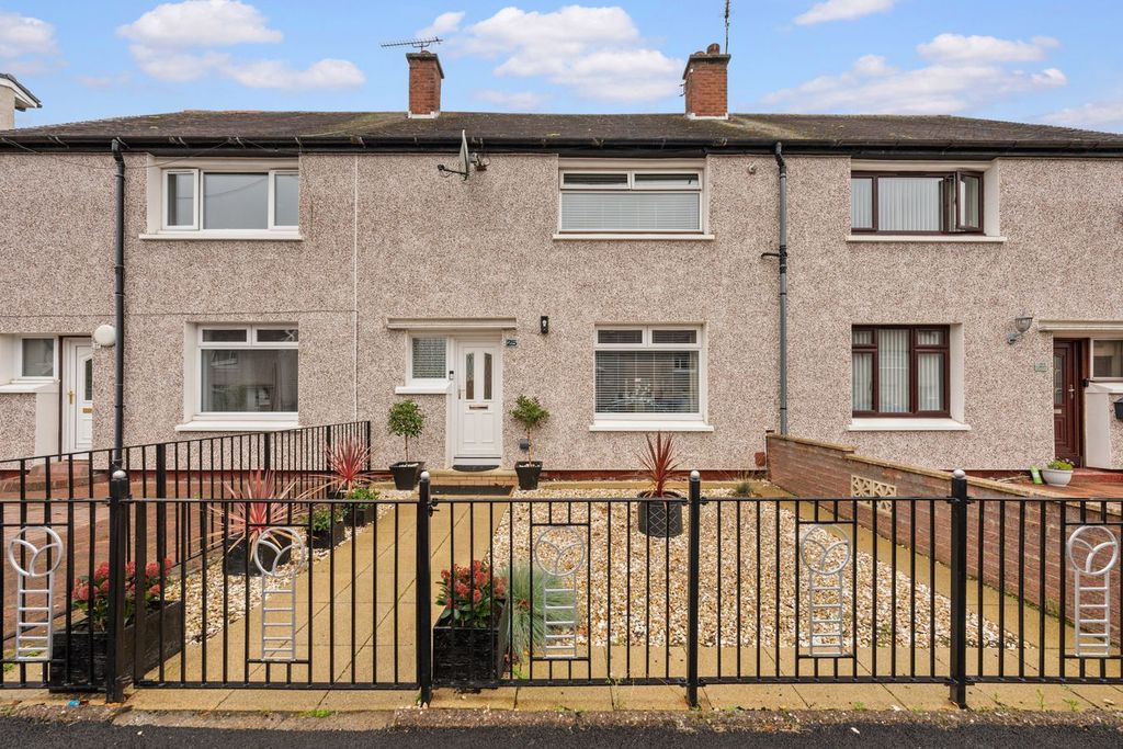 Property photo 1 of 31