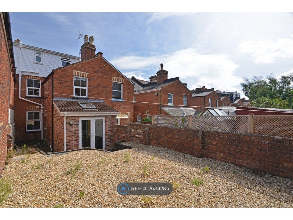 Property photo 2 of 28