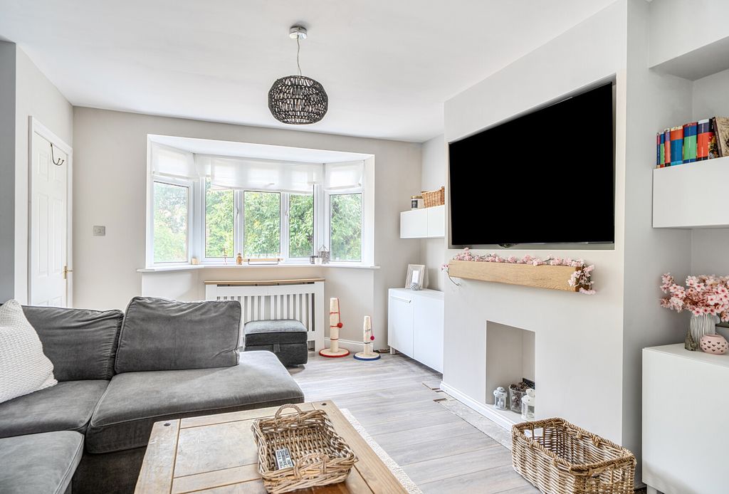 Property photo 3 of 13 1483988-9-6A44278...